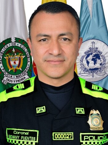 Él es Héinar Fuentes, general