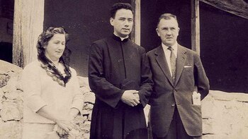 Un joven sacerdote jesuita Rutilio