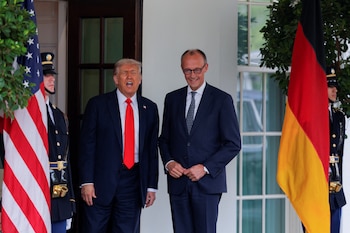 Trump al recibir a Merz