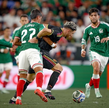 Perú empató 1-1 con México en un partido donde mostró su mejor rendimiento de la gira norteamericana. - créditos: FPF