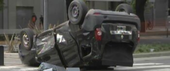 Tras el choque, una camioneta