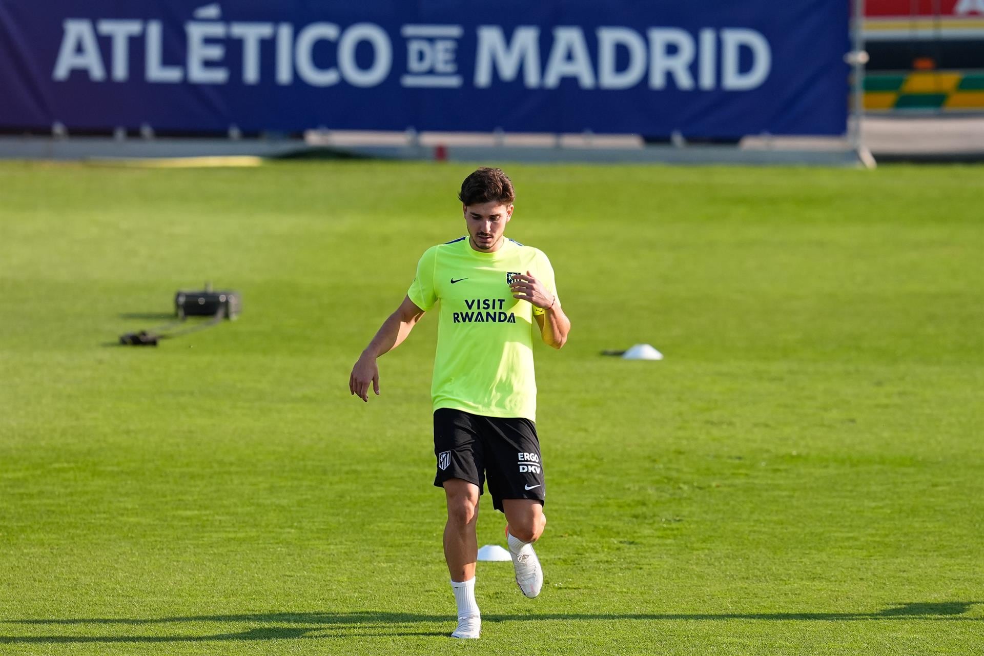 No hay certezas sobre el futuro de Julián Álvarez