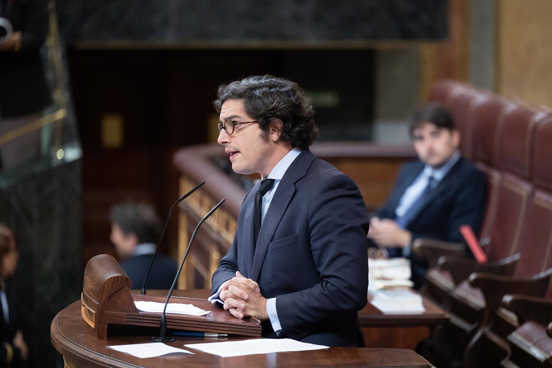 02/10/2026 El diputado de Vox José María Figaredo durante una sesión plenaria, en el Congreso de los Diputados, a 2 de octubre de 2026, en Madrid (España). El Congreso vota hoy la convalidación o derogación de los dos Reales Decretos en materia de vivienda publicados por el Gobierno esta semana en el BOE. En concreto se tratan del Real Decreto-ley 26/2026, de 29 de septiembre, por el que se adoptan medidas urgentes para la protección de la función social de la vivienda y la ampliación de la oferta de vivienda asequible, y del Real Decreto-ley 27/2026, de 29 de septiembre, por el que se adoptan medidas urgentes para reforzar la estabilidad de los contratos de arrendamiento de vivienda habitual.POLITICA Jesús Hellín - Europa Press