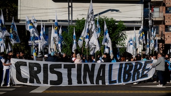El aniversario de la detención de Cristina Kirchner agudiza disputas sobre el futuro del peronismo
