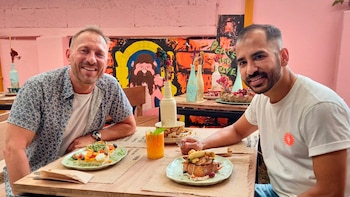 Patrick y Julián están juntos