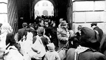 Llegada de un transporte de