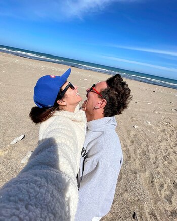 Nico Vázquez y Gimena Accardi