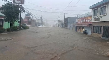 Las intensas lluvias del fin de semana provocaron más de 100 incidentes por inundación, principalmente en comunidades de Heredia, Escazú y Golfito.