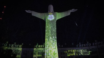 Espera que la imagen divina