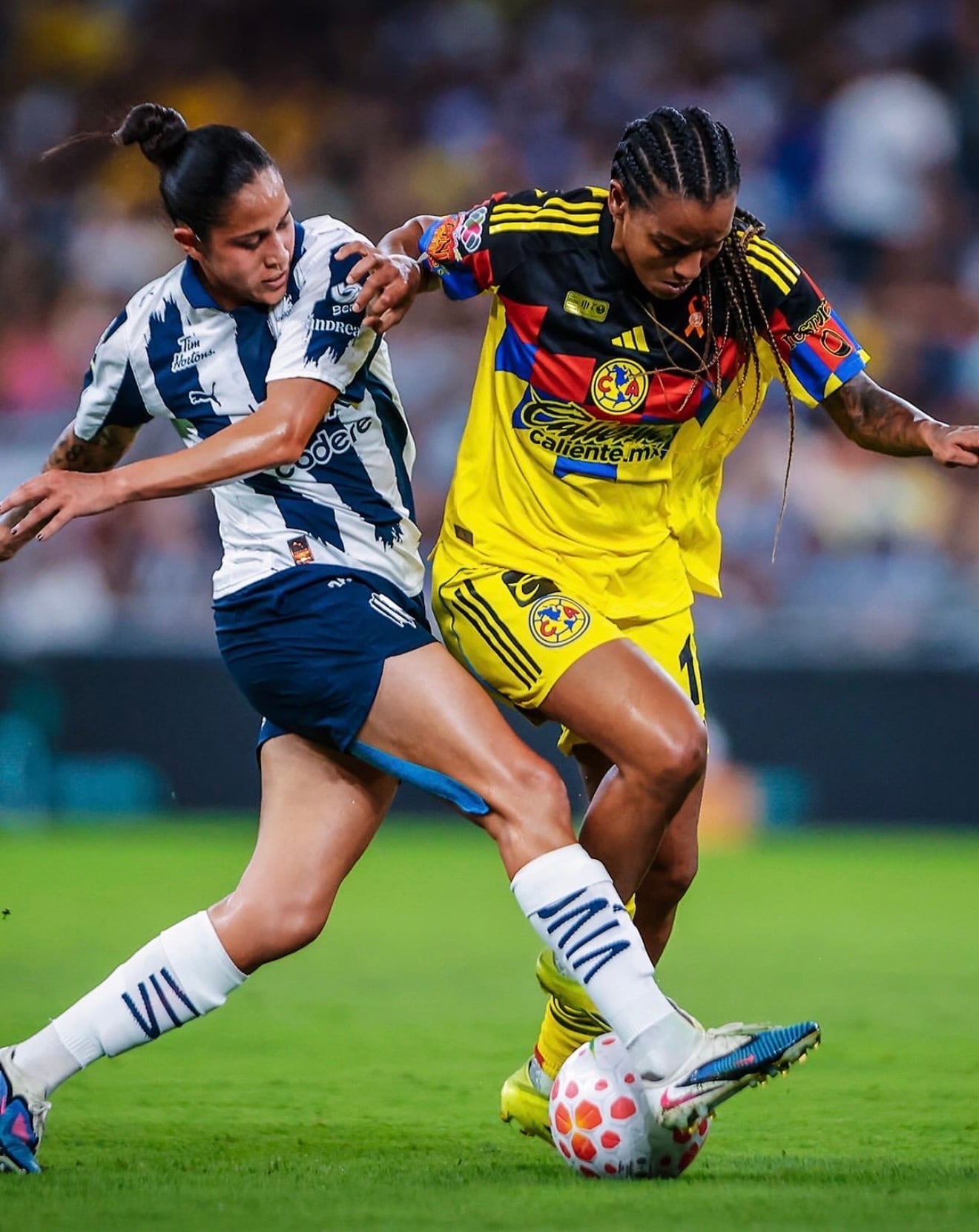(@americafemenil)