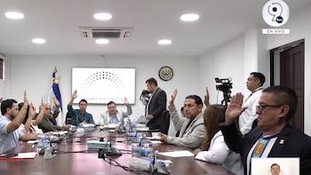 La comisión de Hacienda avaló dos préstamos del BCIE por 340 millones de dólares (captura de pantalla de la transmisión en directo)
