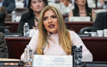 La diputada Sarai Espinal presentó una reforma para endurecer penas por femicidio en Honduras. (FOTO: Proceso Digital)