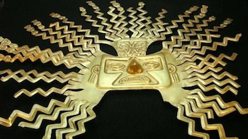 Máscara de lámina de oro