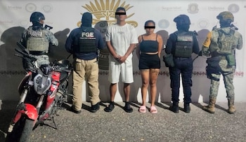 Jesús “N”, “El 25”, y Blanca Yessenia “N”, “La China”, fueron detenidos por la FGE Guerrero. (FGE Guerrero)