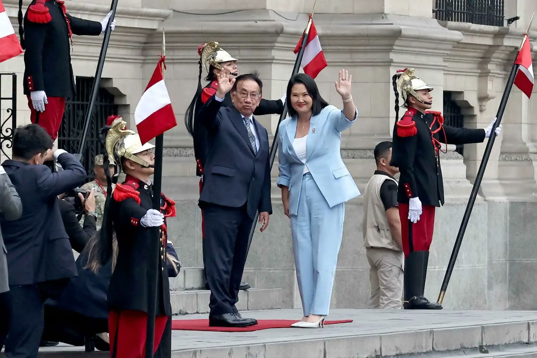 Keiko Fujimori llegó a Palacio de Gobierno para encuentro con el presidente José María Balcázar