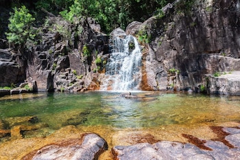 Cascata do Tahiti, Portugal (Shutterstock