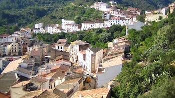 El pueblo de Castellón que enamora a todos los artistas: un refugio cultural y una gastronomía única en medio de la naturaleza