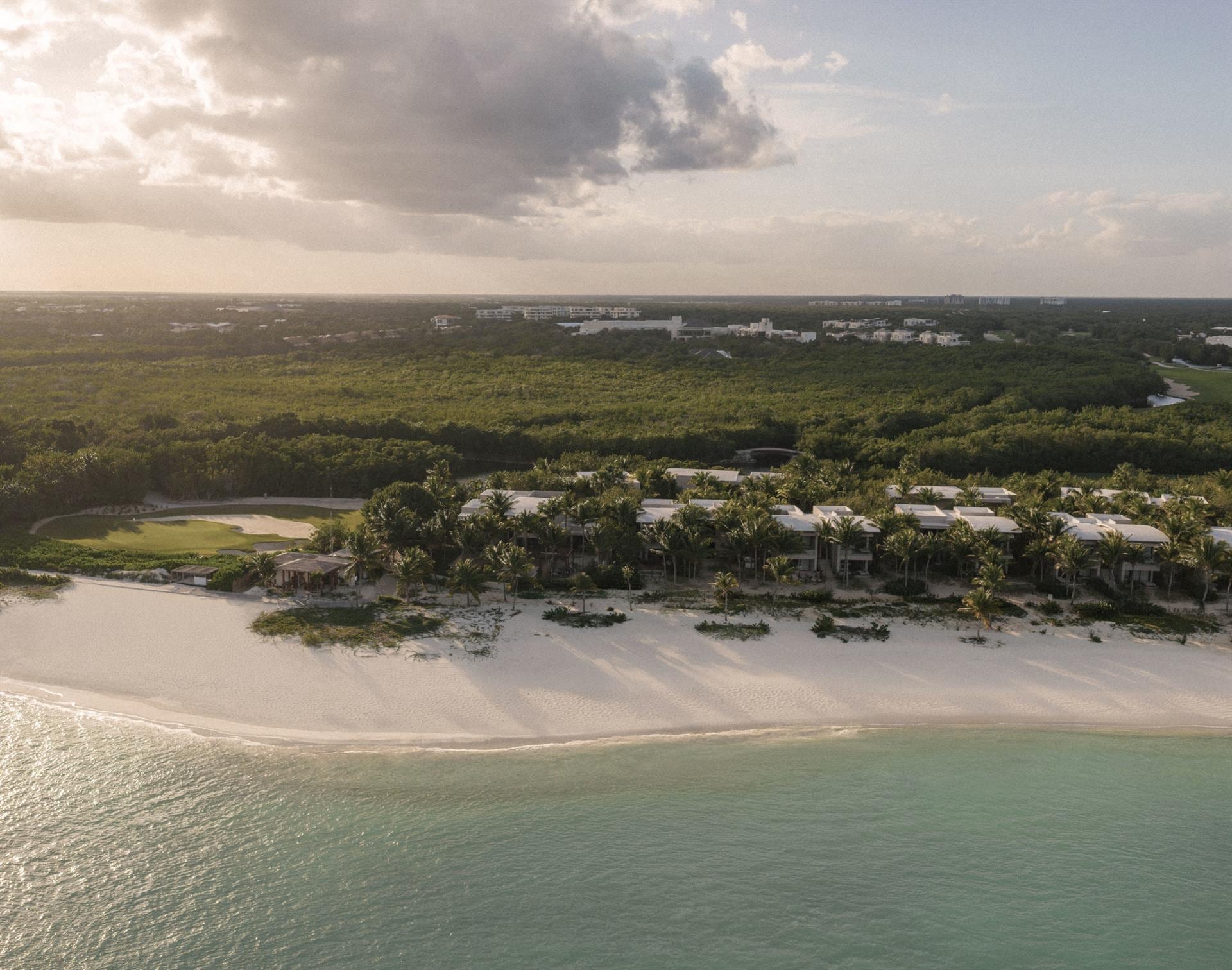 Hyatt debuta con su marca de lujo Alila en México tras la apertura del resort Alila Mayakoba