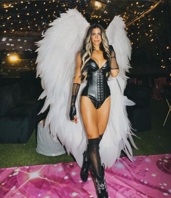 (Instagram: @barbaraderegil)