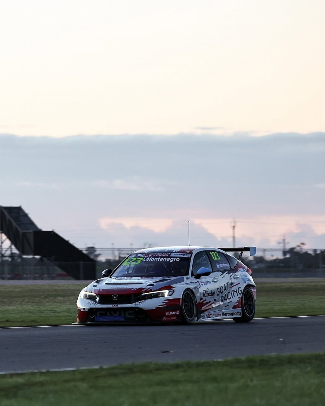 A bordo del Honda del TCR World Tour (@nachomontenegro23)