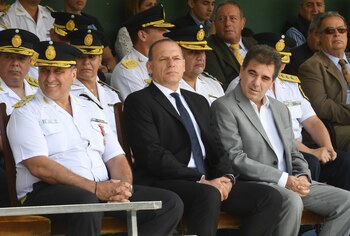 Berni junto a su predecesor