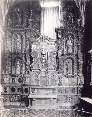 Justo en medio se encuentra