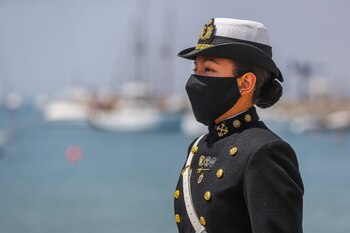 Inició en la Escuela Naval