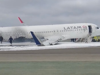 Avión de Latam chocó con