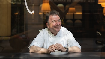 Martín Berasategui estrena nuevo restaurante en Barcelona: así es su carta asequible con platos principales desde 12 €