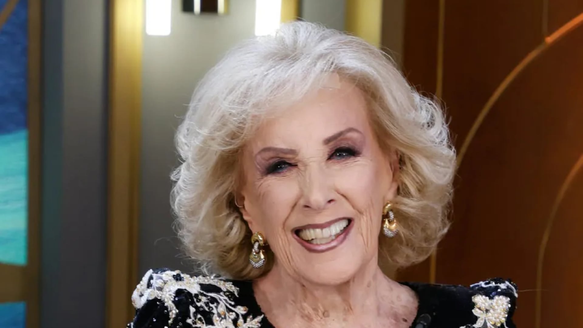 Mirtha Legrand continúa con una evolución favorable de su cuadro respiratorio en el Sanatorio Mater Dei, donde permanece internada desde el 7 de septiembre