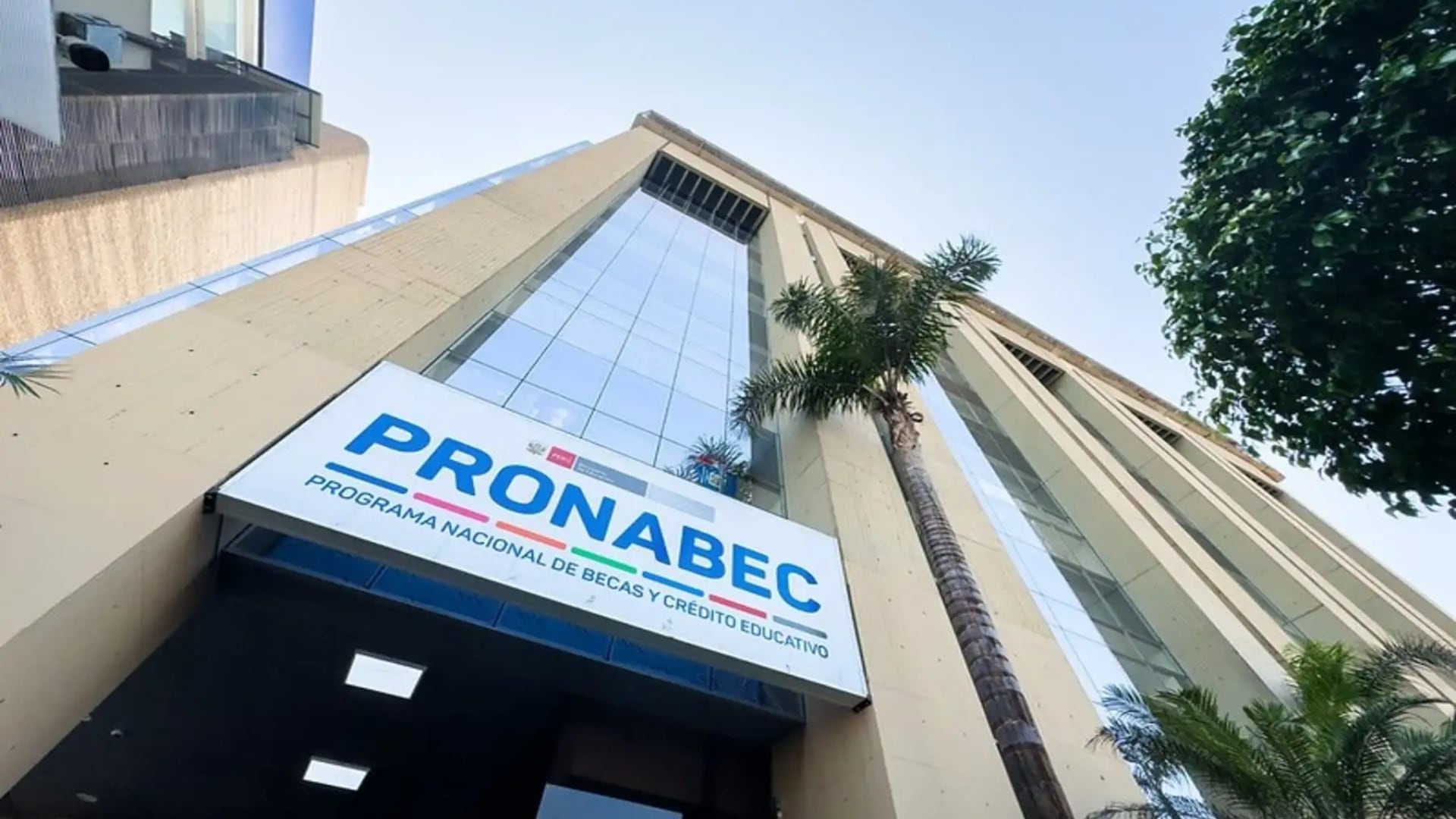 Pronabec ofrecerá 20 mil becas en 2027: el 90% estará dirigido a carreras vinculadas al mercado laboral peruano