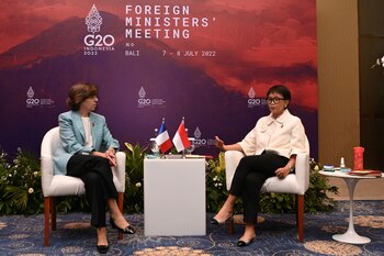 La ministra de Asuntos Exteriores