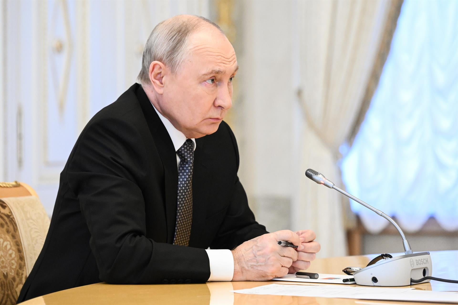 Putin anuncia que en "dos o tres días" parte el primer petrolero ruso a EEUU como parte del acuerdo energético