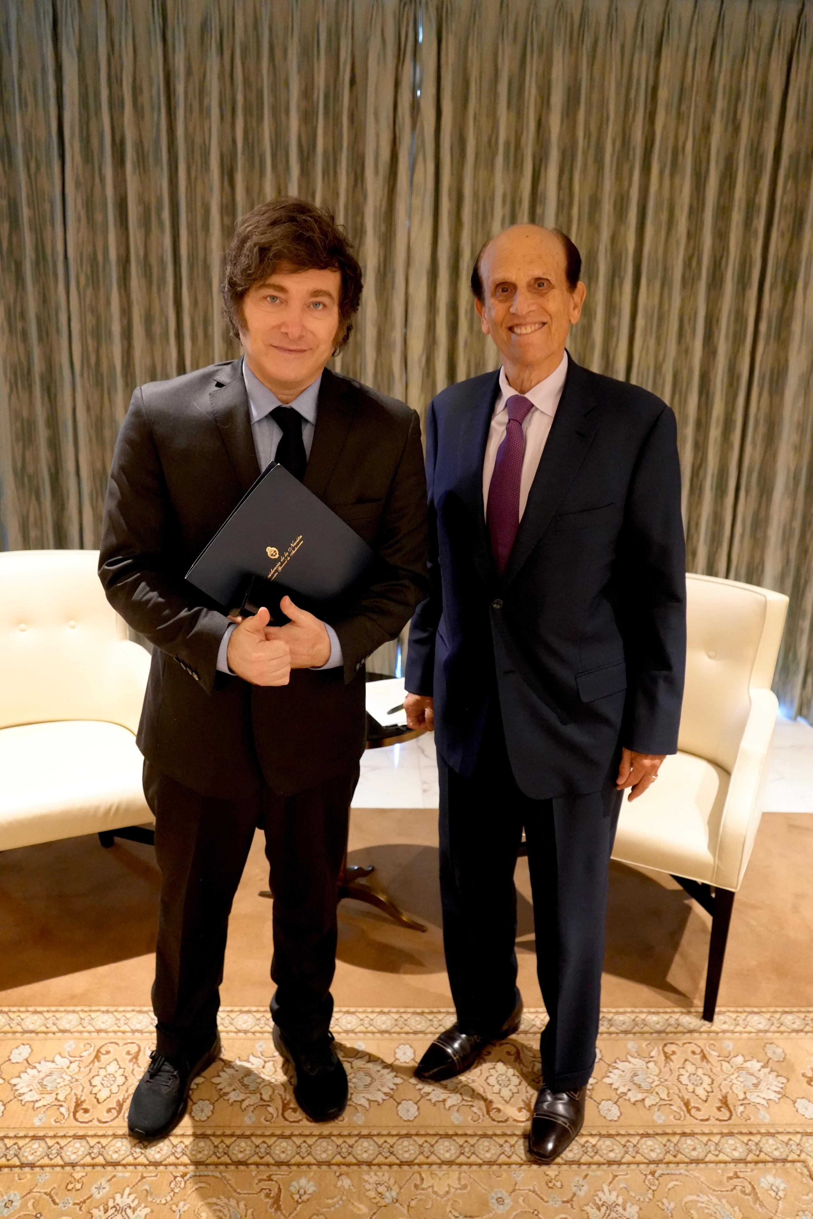 Javier Milei y Michael Milken durante el encuentro que compartieron en Los Ángeles, (Estados Unidos)