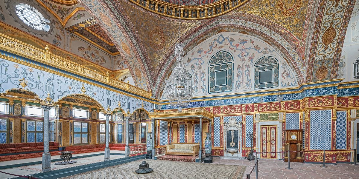 La Cámara de las Reliquias Sagradas de Topkapi alberga objetos vinculados al profeta Mahoma y otros líderes del islam (Wikipedia)