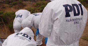 Consternación por el hallazgo de varios restos humanos en las afueras de Santiago de Chile: sospechas recaen en el Tren de Aragua