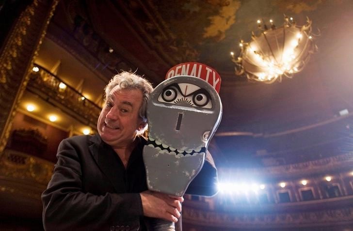 El exintegrante de Monty Python, Terry Jones, en 2008 (REUTERS/Nacho Doce)