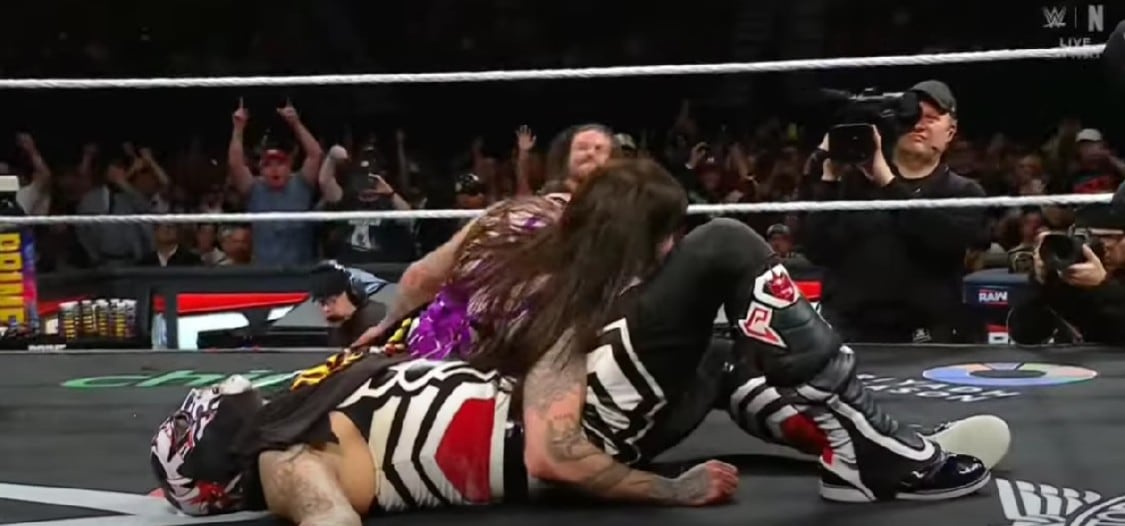 Dominik Mysterio fue la persona encargada de quitarle el invicto a Penta. (YouTube / WWE)