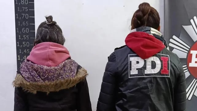 La mujer fue identificada cuando salía del centro (Foto: PDI)
