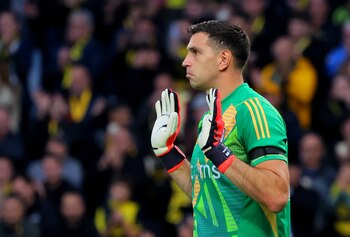 Dibu Martínez mantuvo su arco