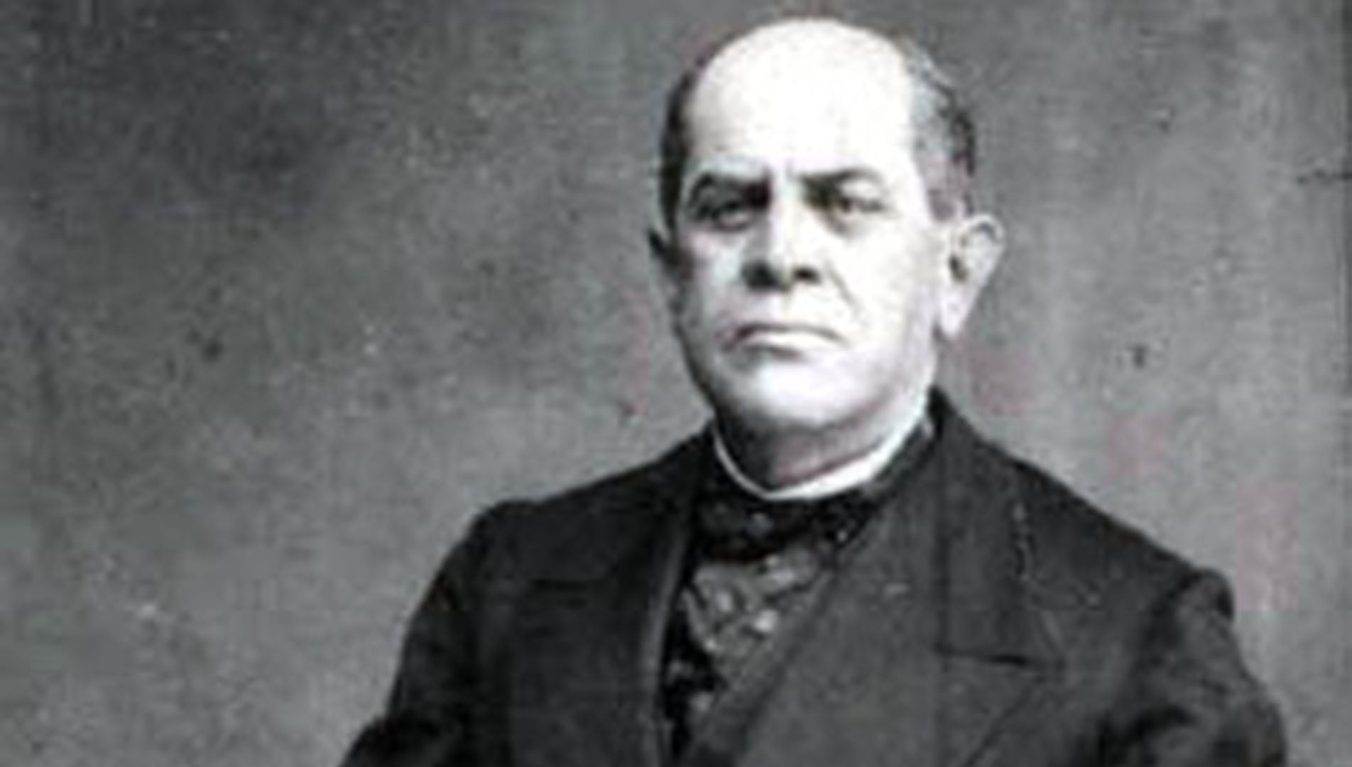 Con Sarmiento compartían el exilio en Chile, y el sanjuanino no le perdonó su apoyo a Urquiza. Ambos mantuvieron una antológica polémica
