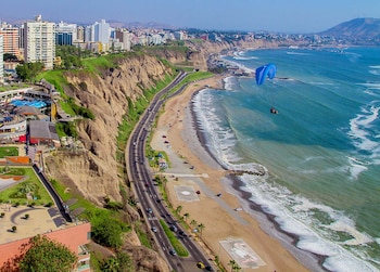 Lonely Planet destaca que el Perú combina su riqueza cultural con mejoras en infraestructura que facilitan los viajes por el país.