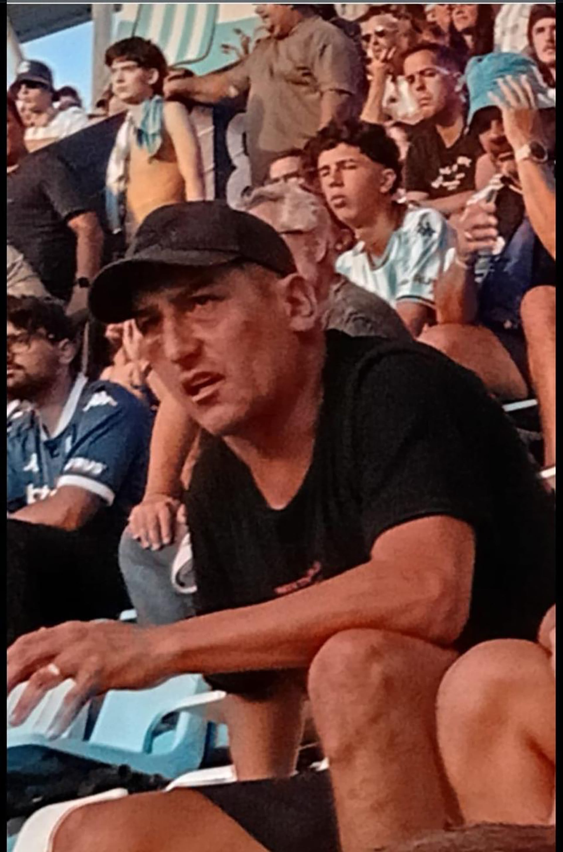 Walter Alagastino fue golpeado entre varios y tuvo que ser trasladado en ambulancia