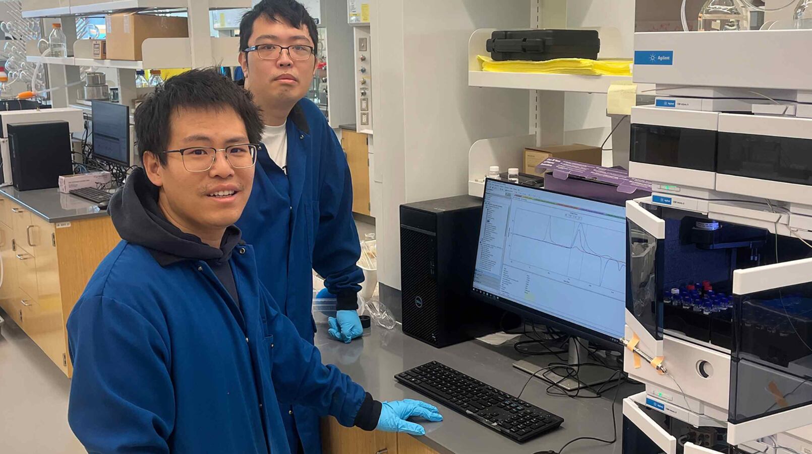 Investigadores de Rutgers diseñaron plásticos inspirados en la naturaleza, capaces de autodestruirse tras su uso y reducir el impacto ambiental (Rutgers University)