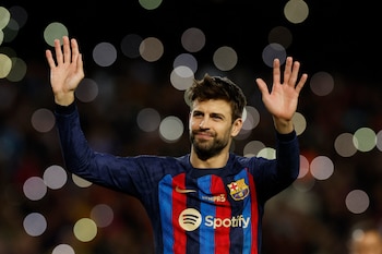 Gerard Piqué ya no tiene miedo de aparecer en público con clara Chía. REUTERS/Albert Gea