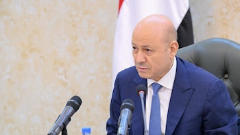 Yemen nombra al ex primer ministro Bin Buraik embajador en Arabia Saudí