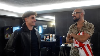 El encuentro de Abel Pintos y Julián Álvarez en Madrid: intercambiaron regalos y charlaron sobre el Mundial