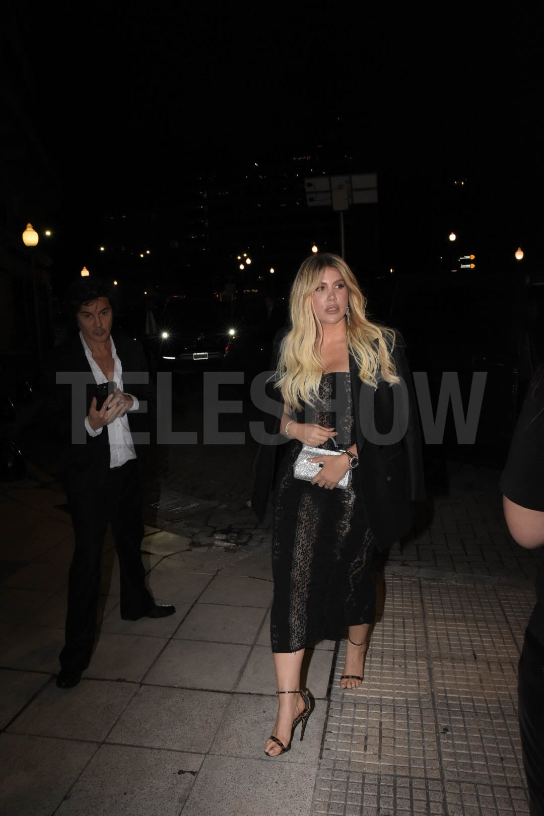 Wanda Nara se mostró en la vía pública antes de ingresar al evento de la marca italiana