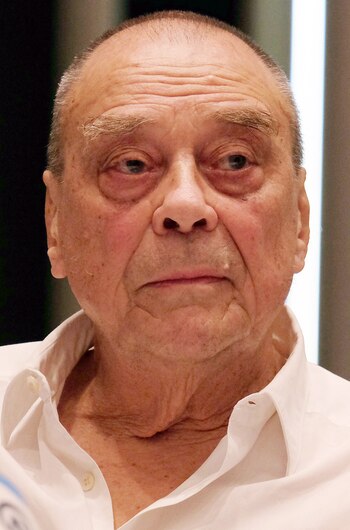 Uecker abordó traumas de la