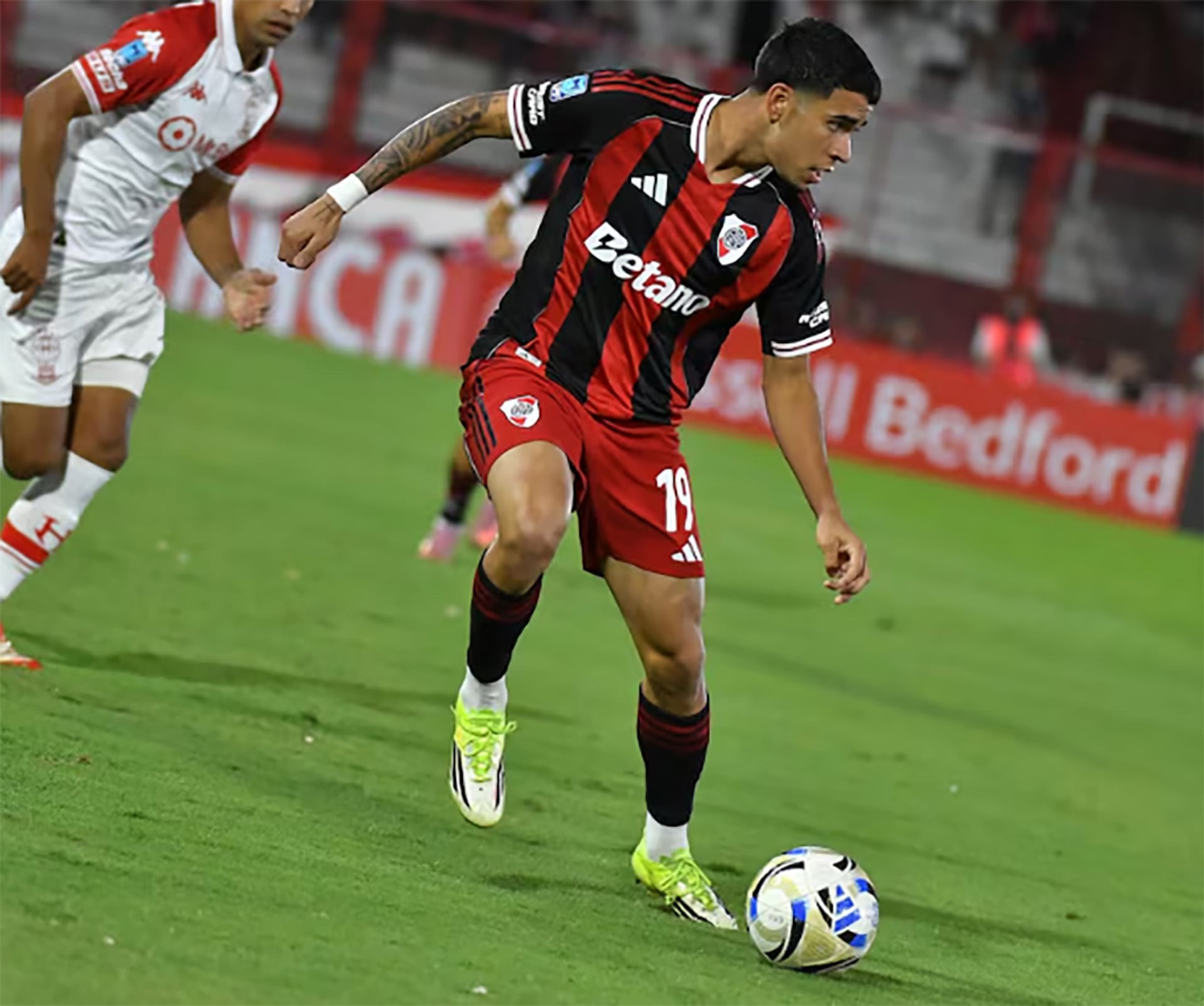 Kendry Paez no pudo asentarse en River y se irá del club